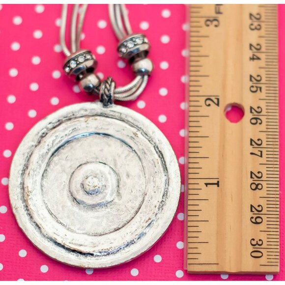 Vintage Silve Tone Floral Medallion Necklace 18 inch - P17 - Picture 3 of 3